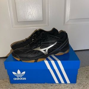Mizuno Volleyball Shoe